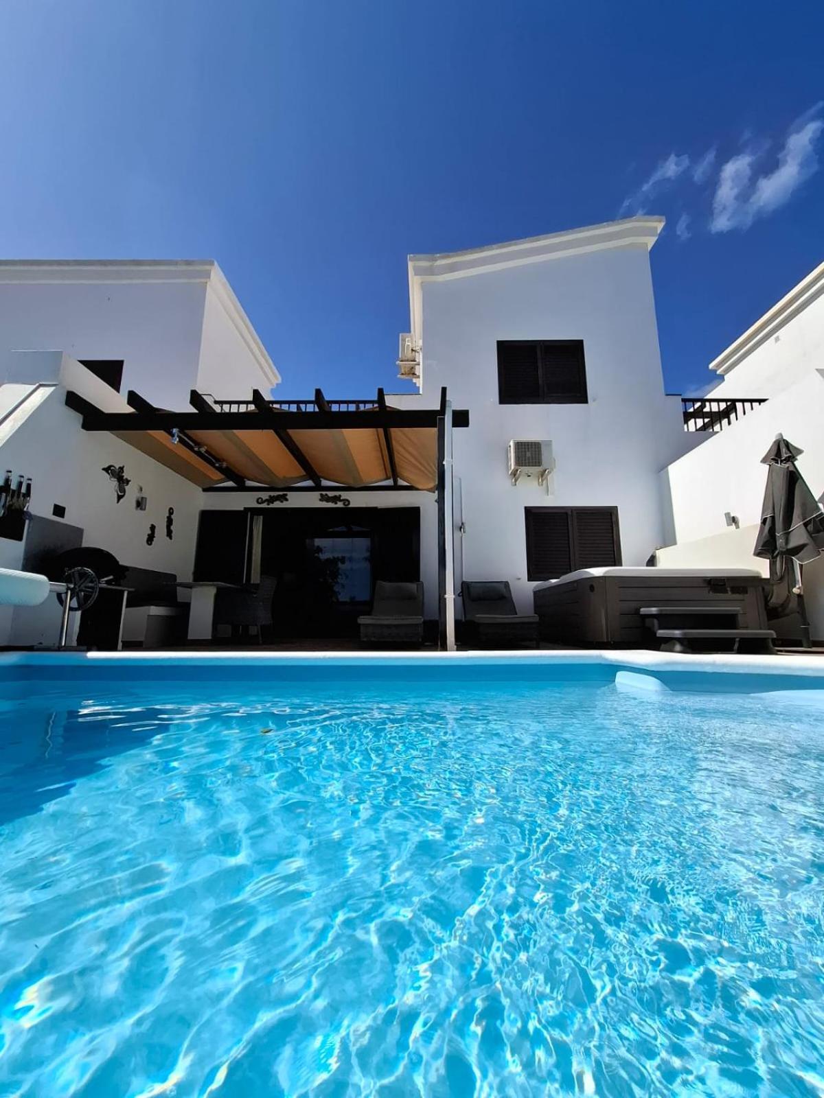 Casa Pedro - Duplex With Jacuzzi, Pool, Ac And Sea Views *